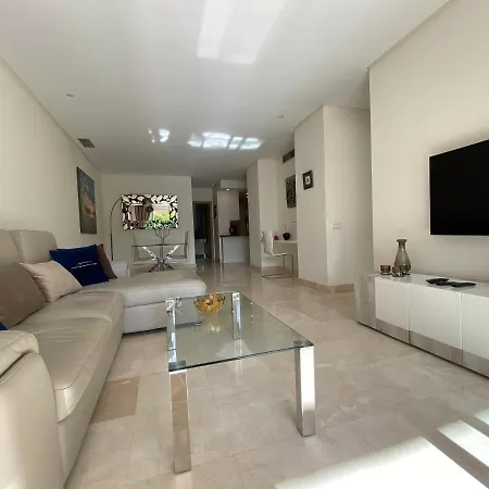 Modern 2 Bedroom Apartment In Beachfront Community Estepona